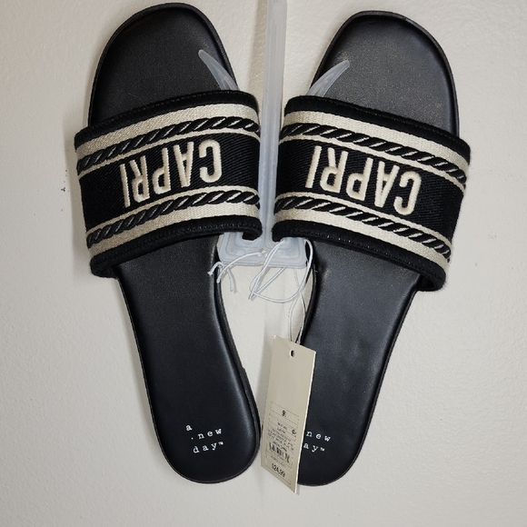 A New Day Black and Cream Sporty Slide Sandals - Picture 1 of 9